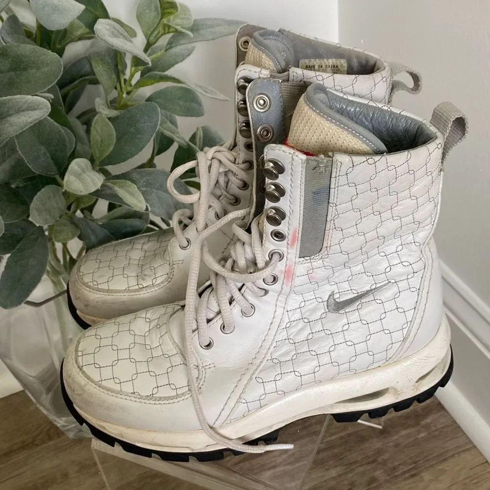 Nike Air Max GOA VI ACG White/Silver Leather Sneaker Boots 311910-101 Women Size
